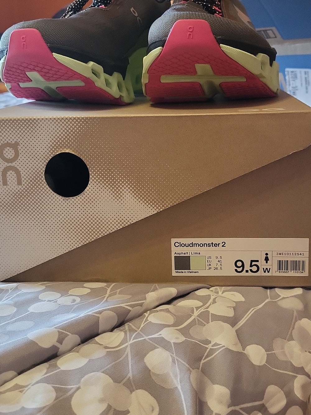 Size 9.5 Cloudmonster 2 Women'sAthletic Shoes in Black and Lime with Pink - Picture 6 of 7